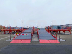 Nakládací rampy které umožňují nakládku čtyř nákladních vozidel najednou